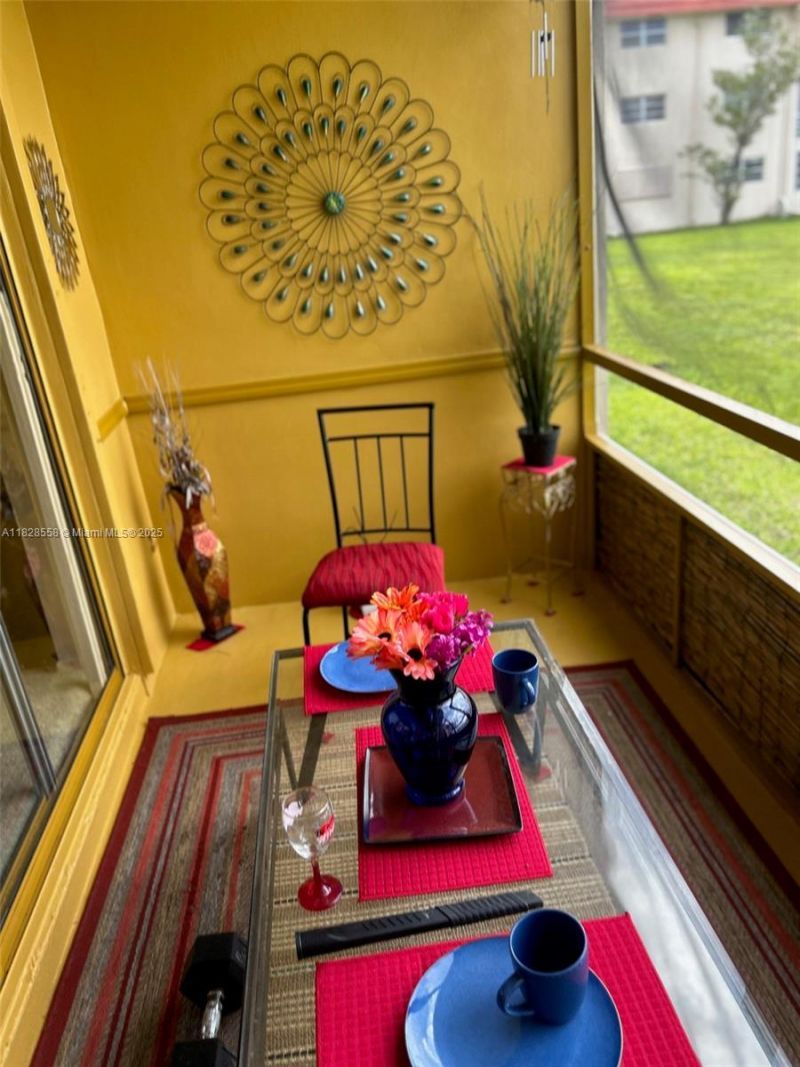 2800 W Sunrise Lakes Dr, Unit 104, Sunrise, FL 33322 Photo