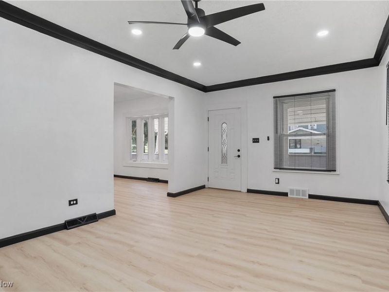 359 Beechwood Drive, Akron, OH 44320 Photo 12