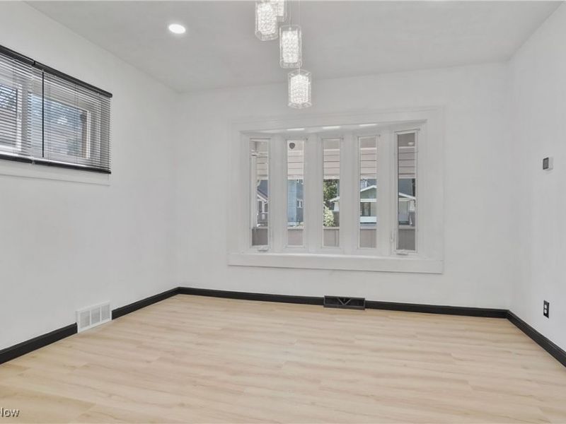 359 Beechwood Drive, Akron, OH 44320 Photo 13