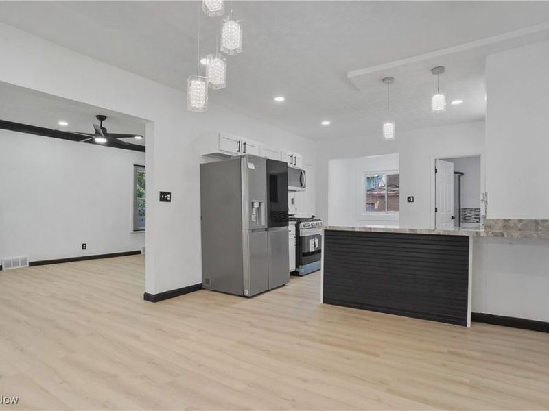 359 Beechwood Drive, Akron, OH 44320 Photo 14