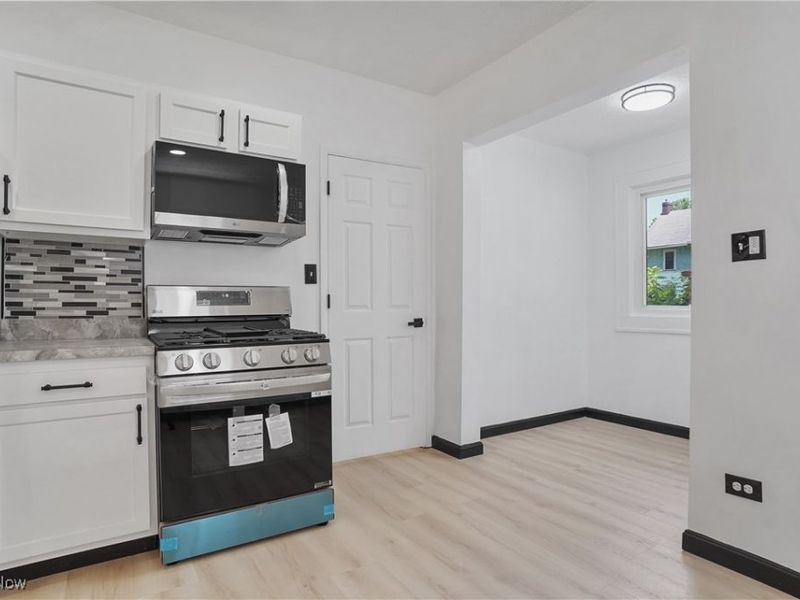 359 Beechwood Drive, Akron, OH 44320 Photo 15