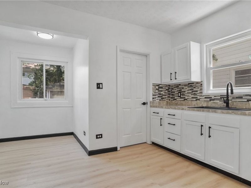 359 Beechwood Drive, Akron, OH 44320 Photo 16