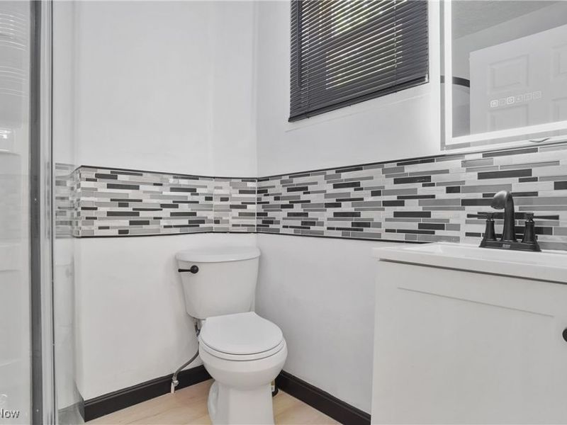 359 Beechwood Drive, Akron, OH 44320 Photo 18