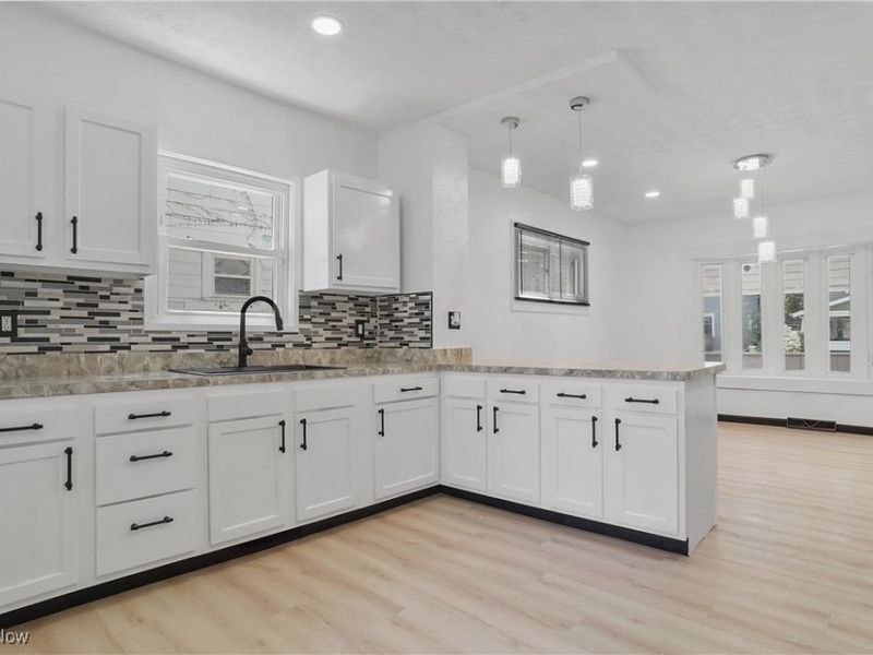 359 Beechwood Drive, Akron, OH 44320 Photo 19