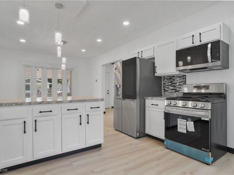 359 Beechwood Drive, Akron, OH 44320 Photo 9