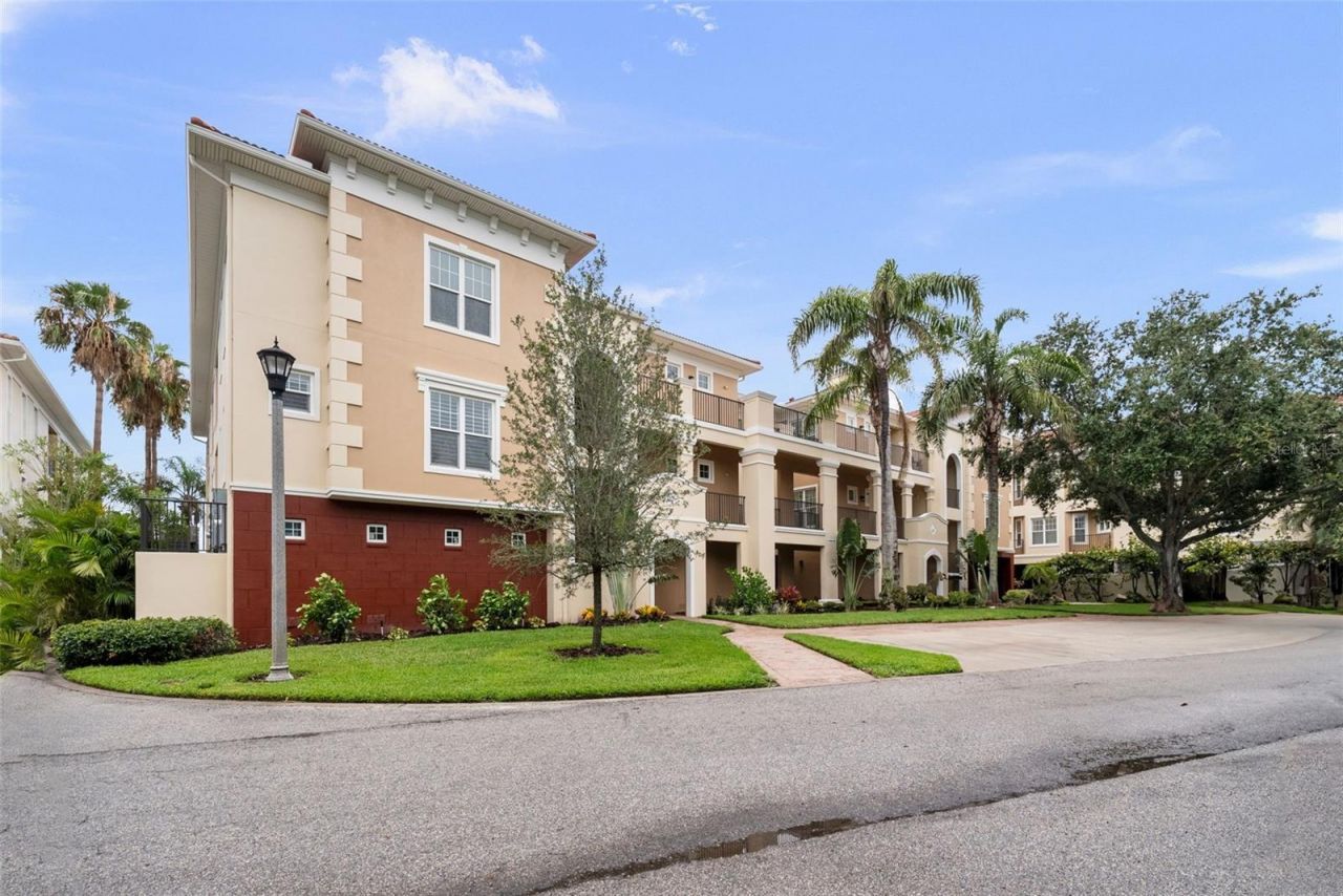 6 Academy Way S, Unit 221, Saint Petersburg, FL 33711 Photo