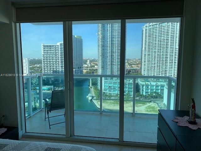 31 SE 5th St, Unit 2601, Miami, FL 33131 Photo