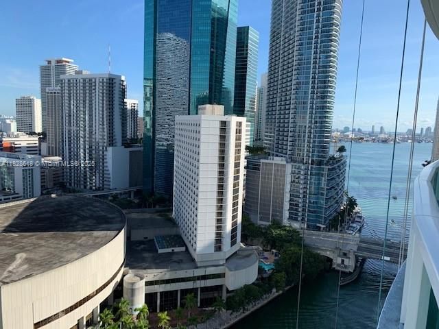 31 SE 5th St, Unit 2601, Miami, FL 33131 Photo