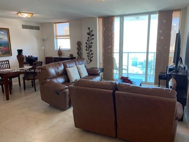 31 SE 5th St, Unit 2601, Miami, FL 33131 Photo