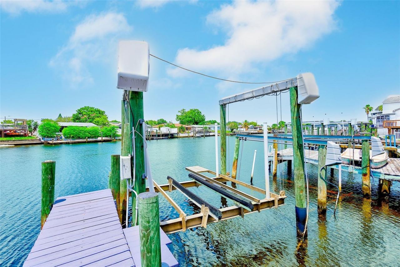 5253 Boardwalk Street, Holiday, FL 34690 Photo