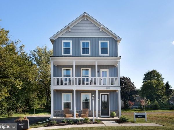 2234 COACH LIGHT LANE, LANCASTER, PA 17601