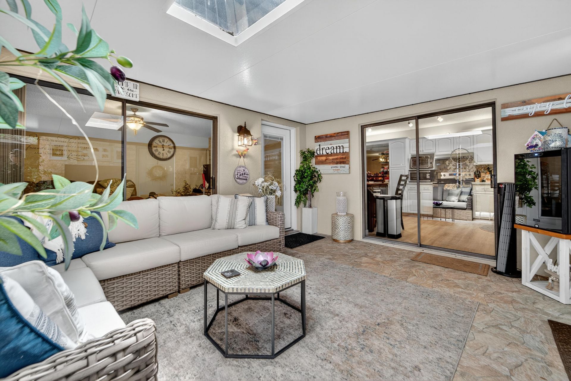 505 5th Terrace, Palm Beach Gardens, FL 33418 Photo