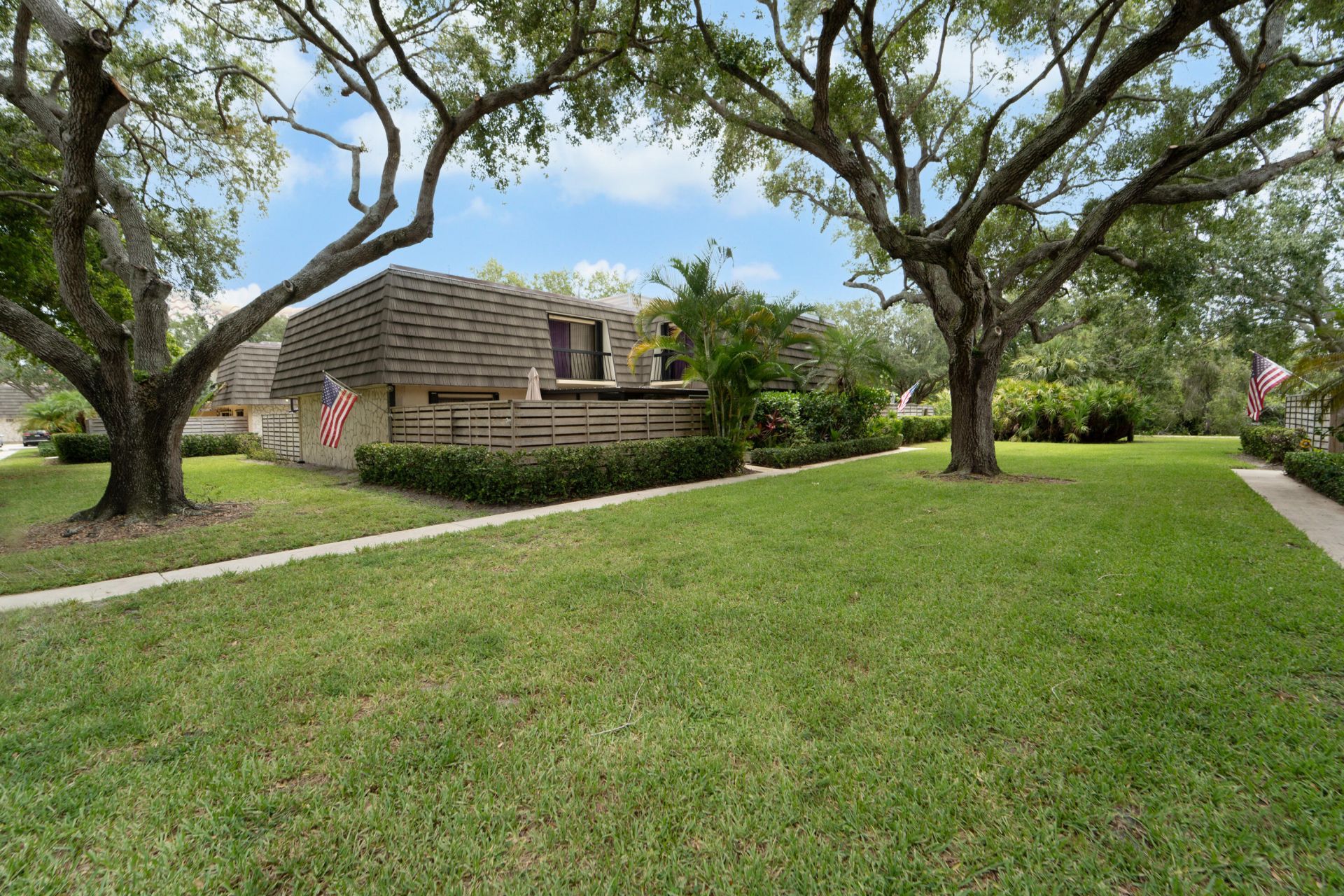 505 5th Terrace, Palm Beach Gardens, FL 33418 Photo