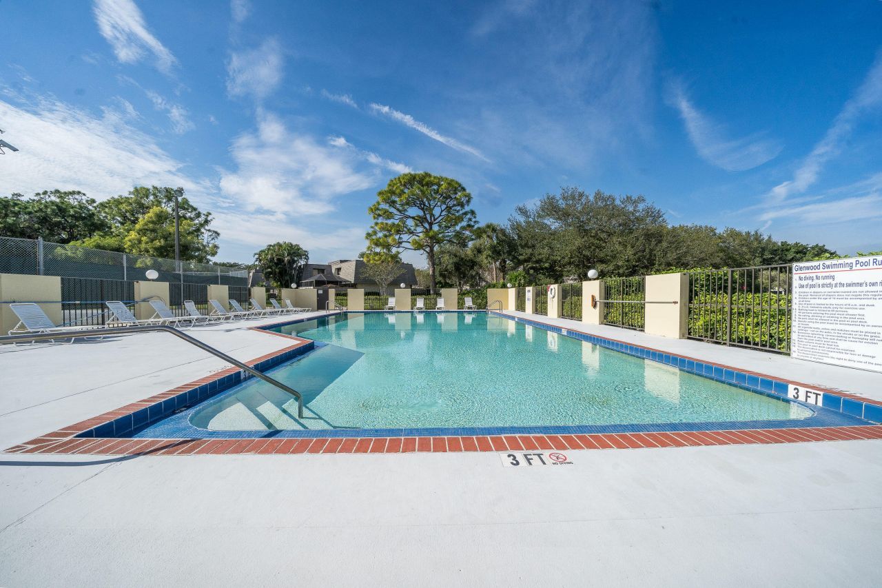 505 5th Terrace, Palm Beach Gardens, FL 33418 Photo