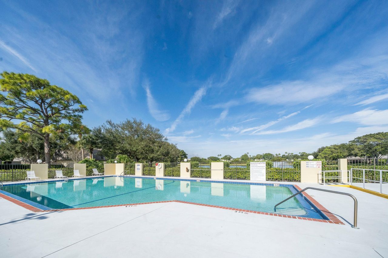 505 5th Terrace, Palm Beach Gardens, FL 33418 Photo