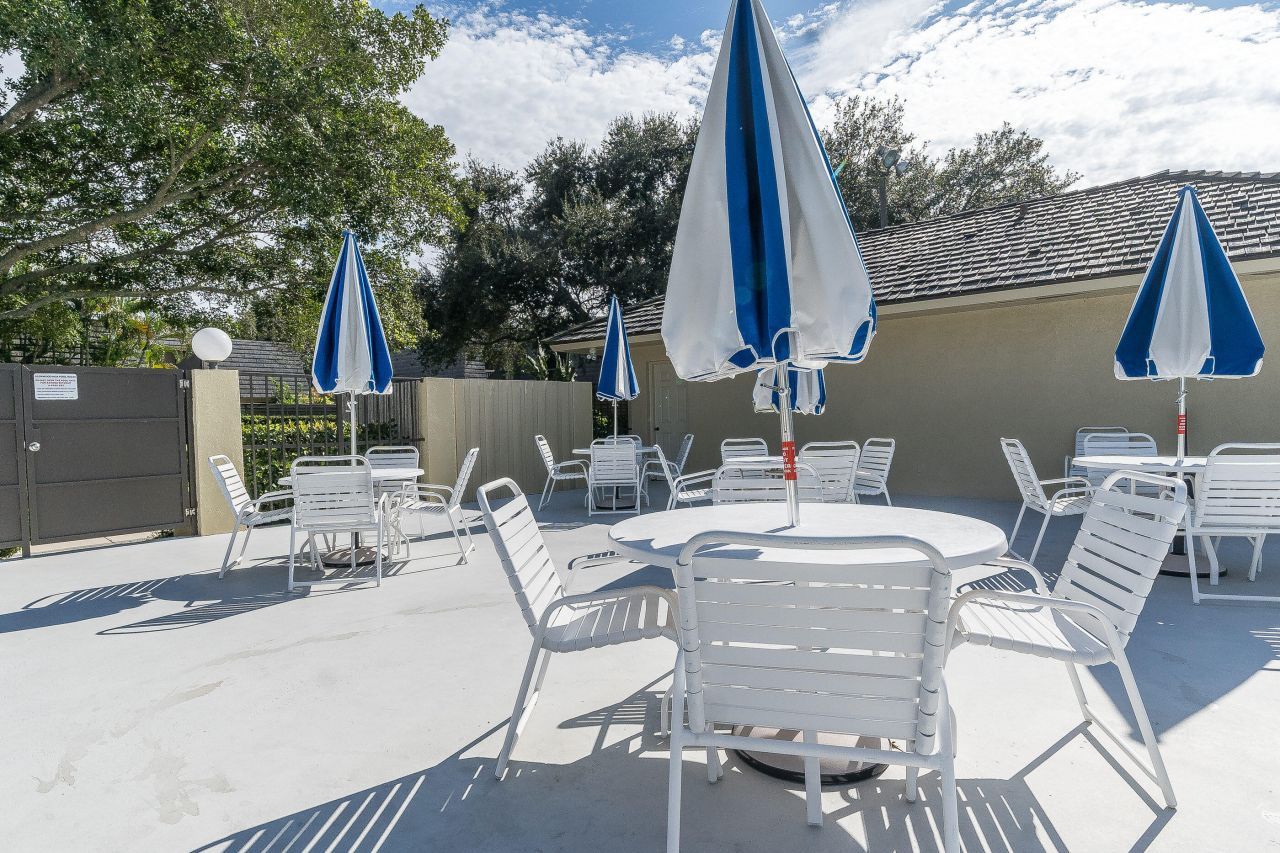 505 5th Terrace, Palm Beach Gardens, FL 33418 Photo