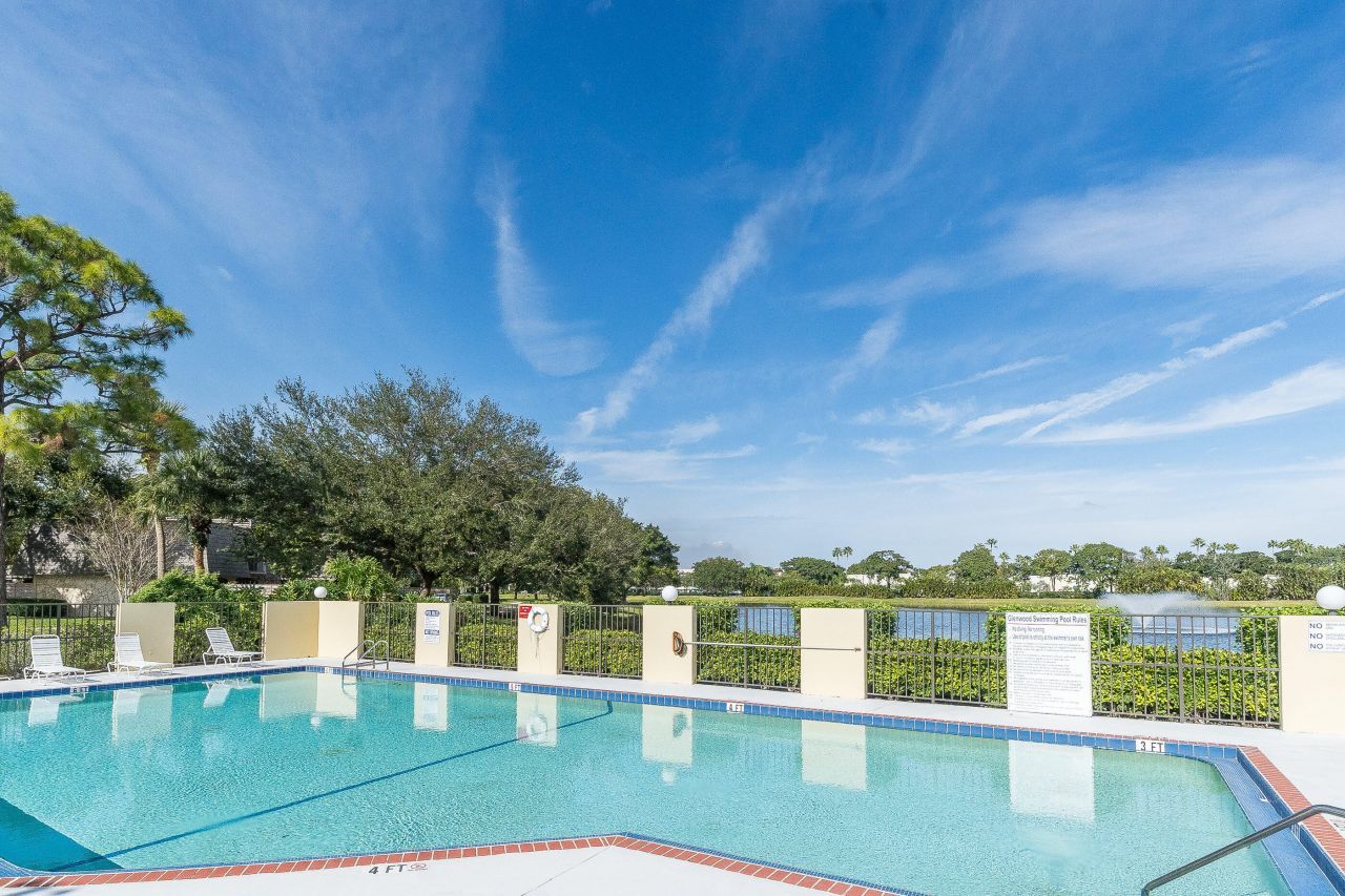 505 5th Terrace, Palm Beach Gardens, FL 33418 Photo