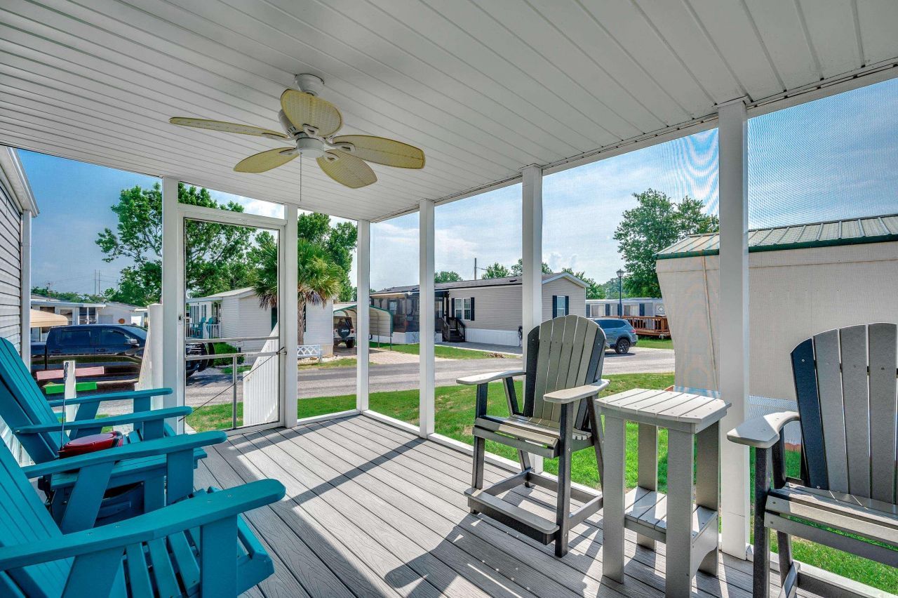 1527 Gardenia Ave. Photo 16