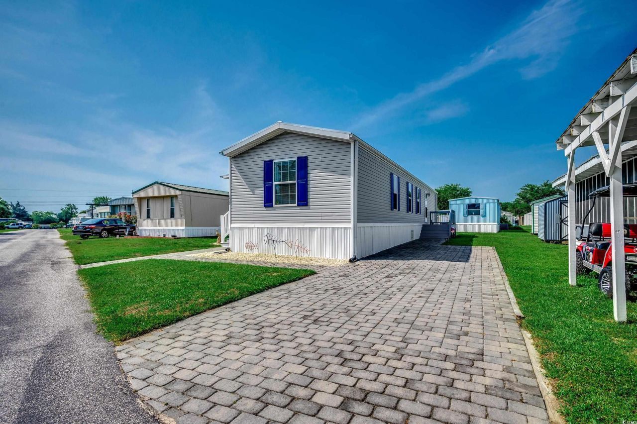 1527 Gardenia Ave. Photo 20