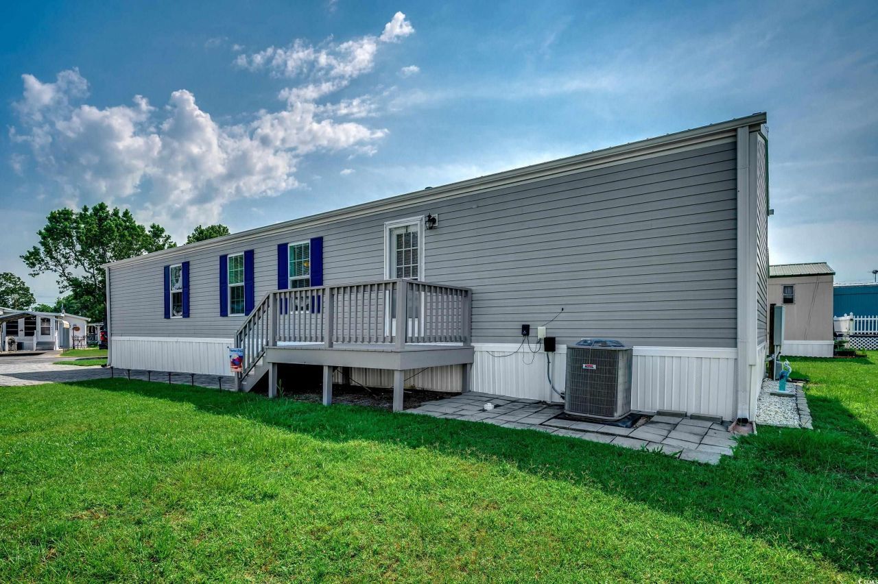 1527 Gardenia Ave. Photo 21