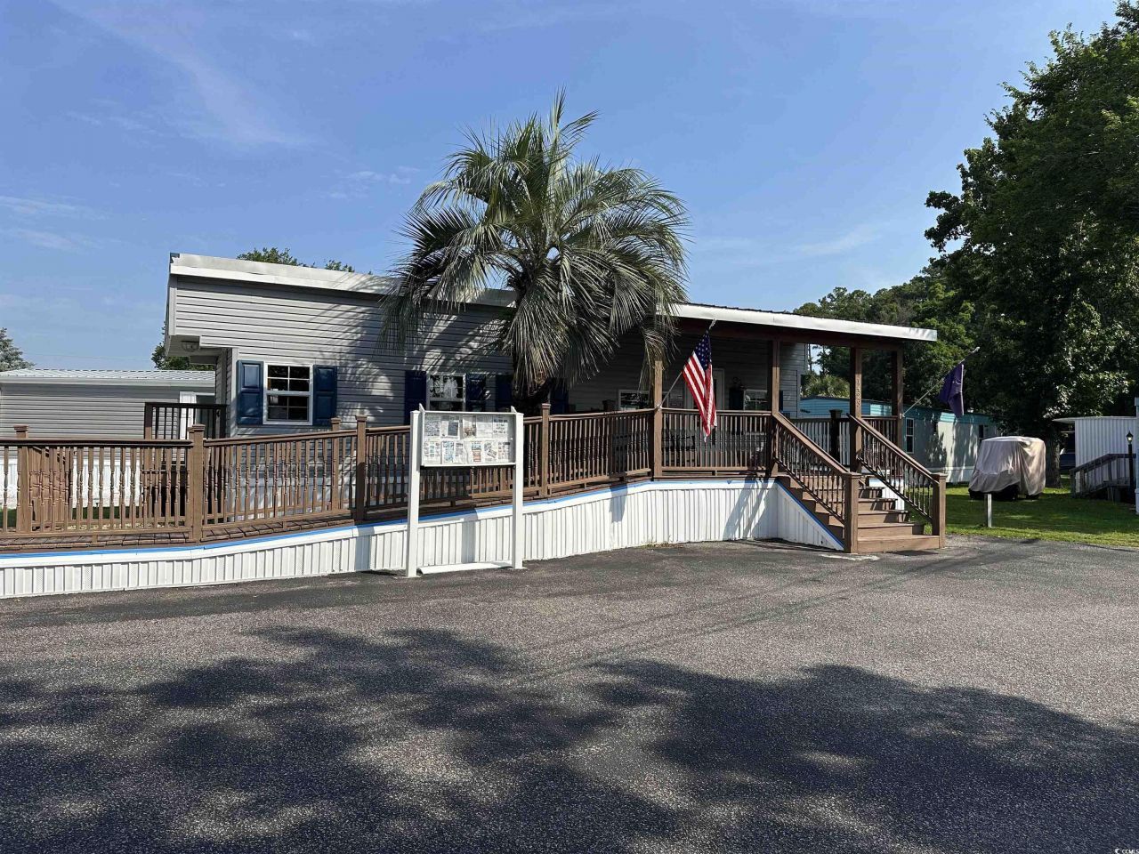 1527 Gardenia Ave. Photo 23