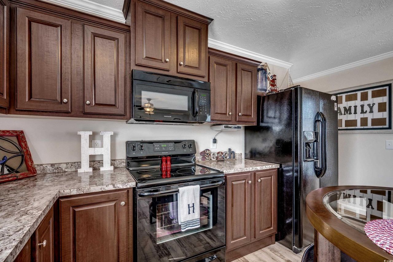 1527 Gardenia Ave. Photo 7