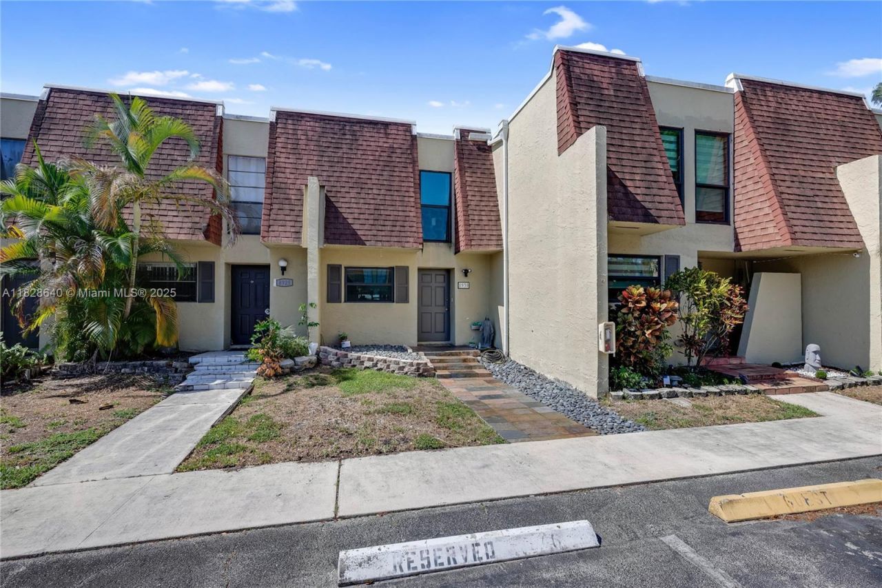 Please Call For Address, Unit 8930, Pembroke Pines, FL 33024 Photo