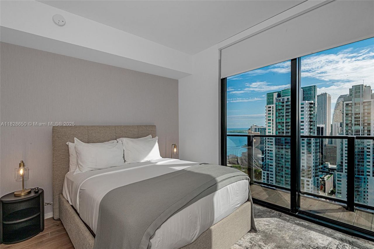 398 NE 5th St, Unit 3717, Miami, FL 33132 Photo