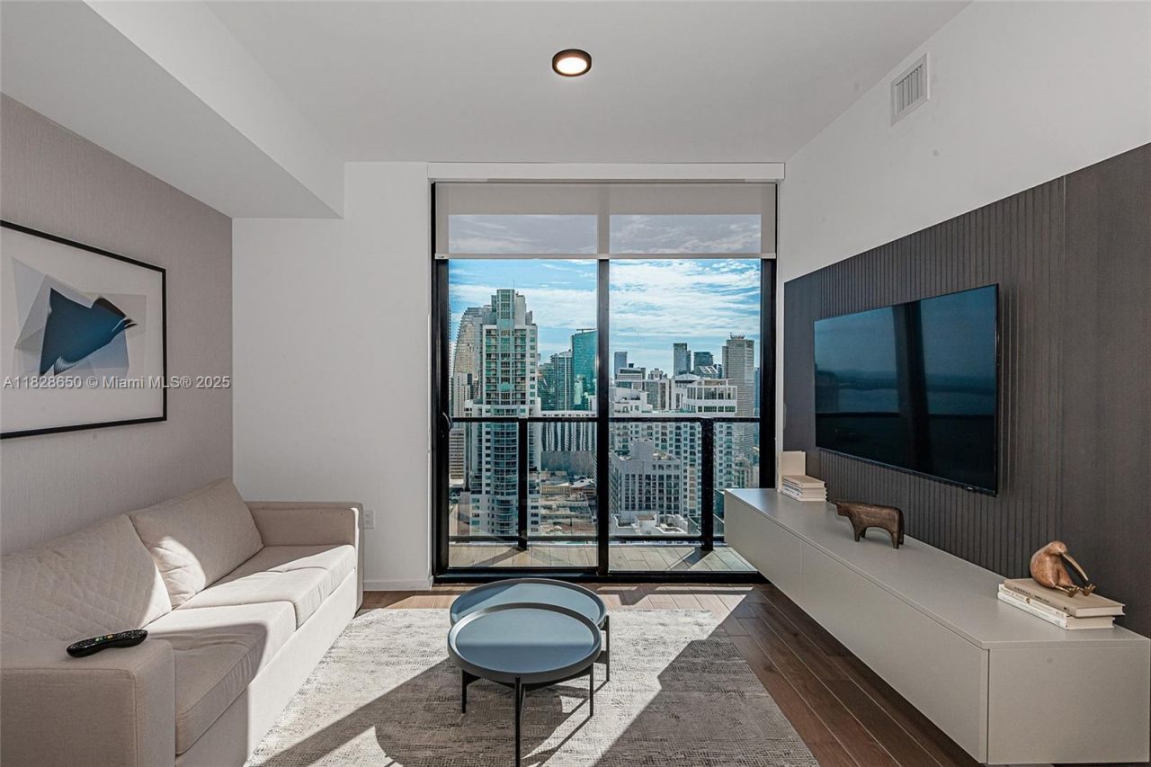 398 NE 5th St, Unit 3717, Miami, FL 33132 Photo