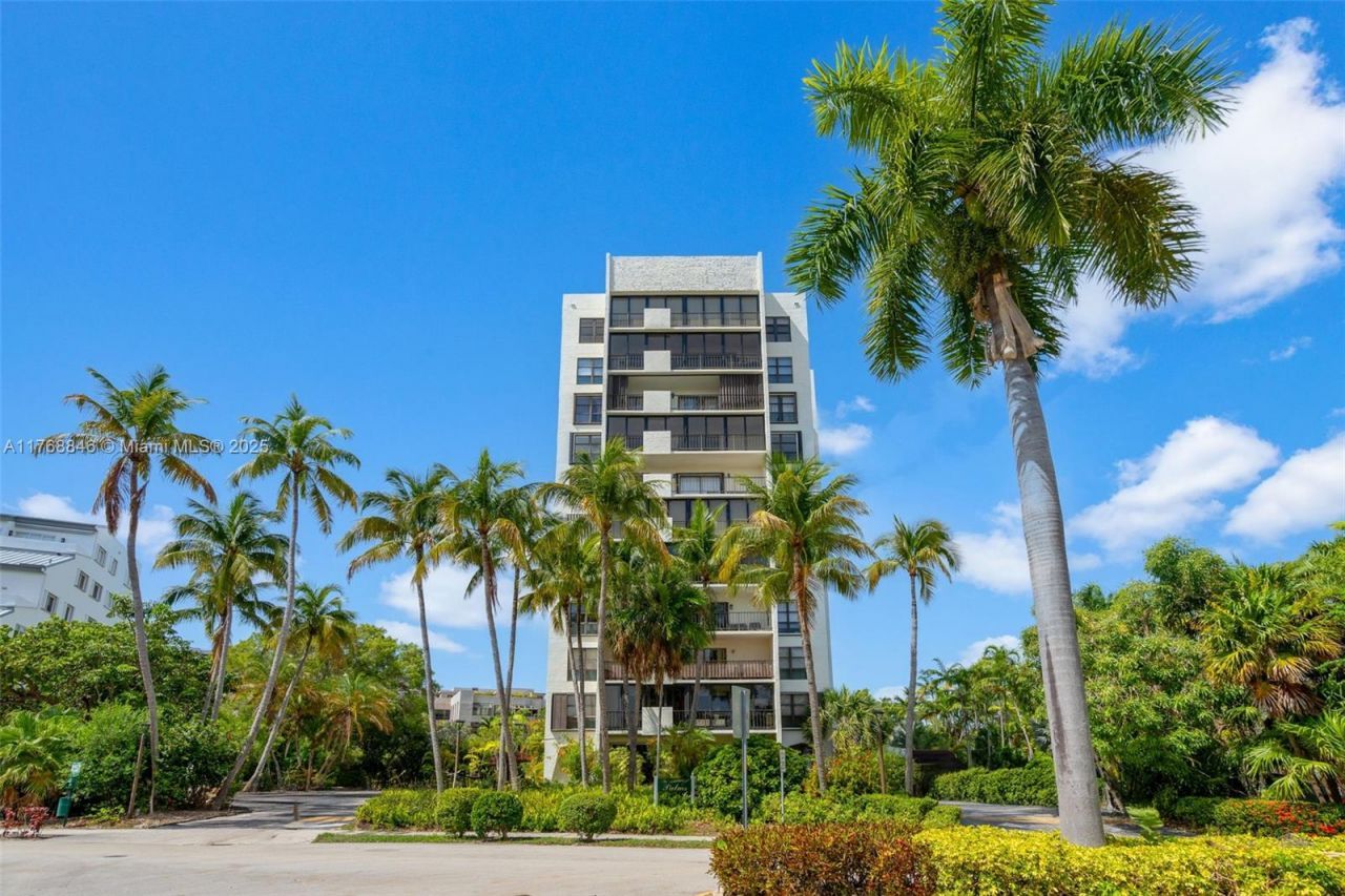 77 Crandon Blvd, Unit 2B, Key Biscayne, FL 33149 Photo