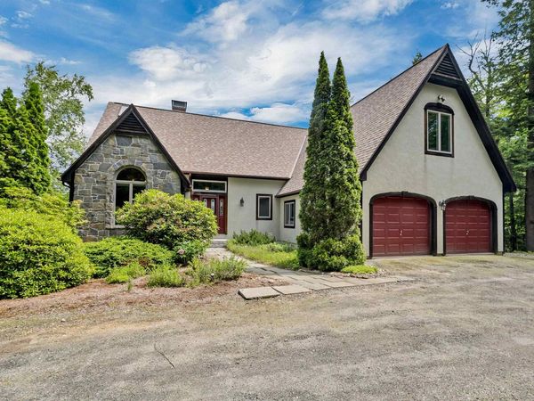 58 Kearsarge Road, New London, NH 03257