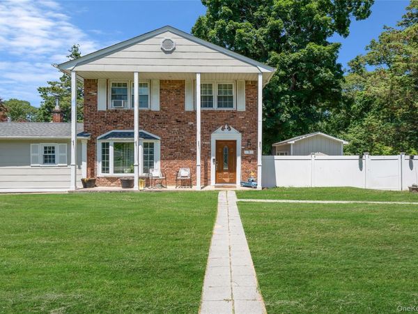 5 Fox Road, Middle Island, NY 11953