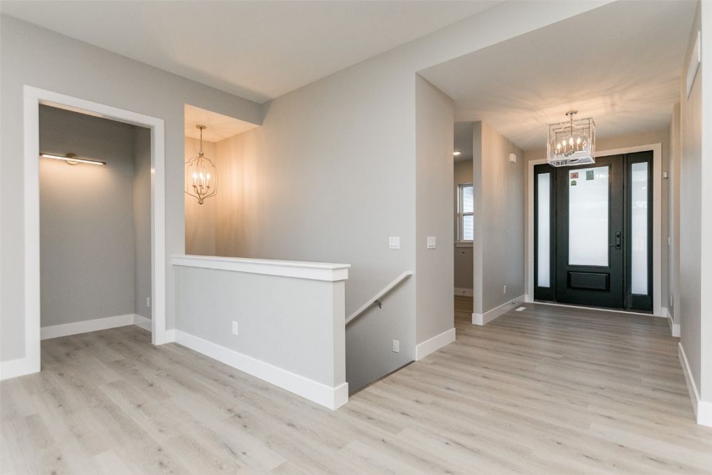 5750 Meadow Grass Circle Se, Cedar Rapids, IA 52403 Main Photo