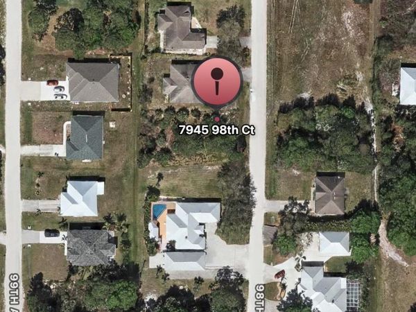 7945 98th Court, Vero Beach, FL 32967