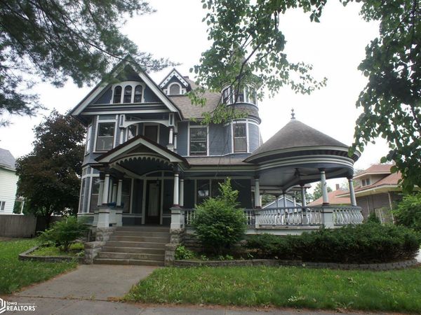 821 Division Street, Webster City, IA 50595