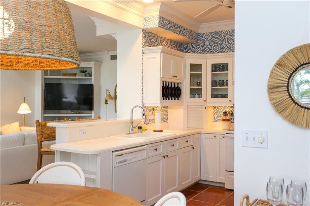 1136 6th St S, Unit 5, Naples, FL 34102 Photo