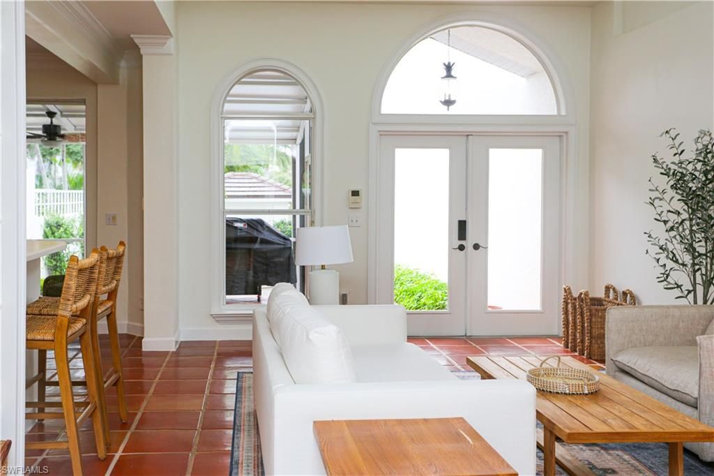 1136 6th St S, Unit 5, Naples, FL 34102 Photo