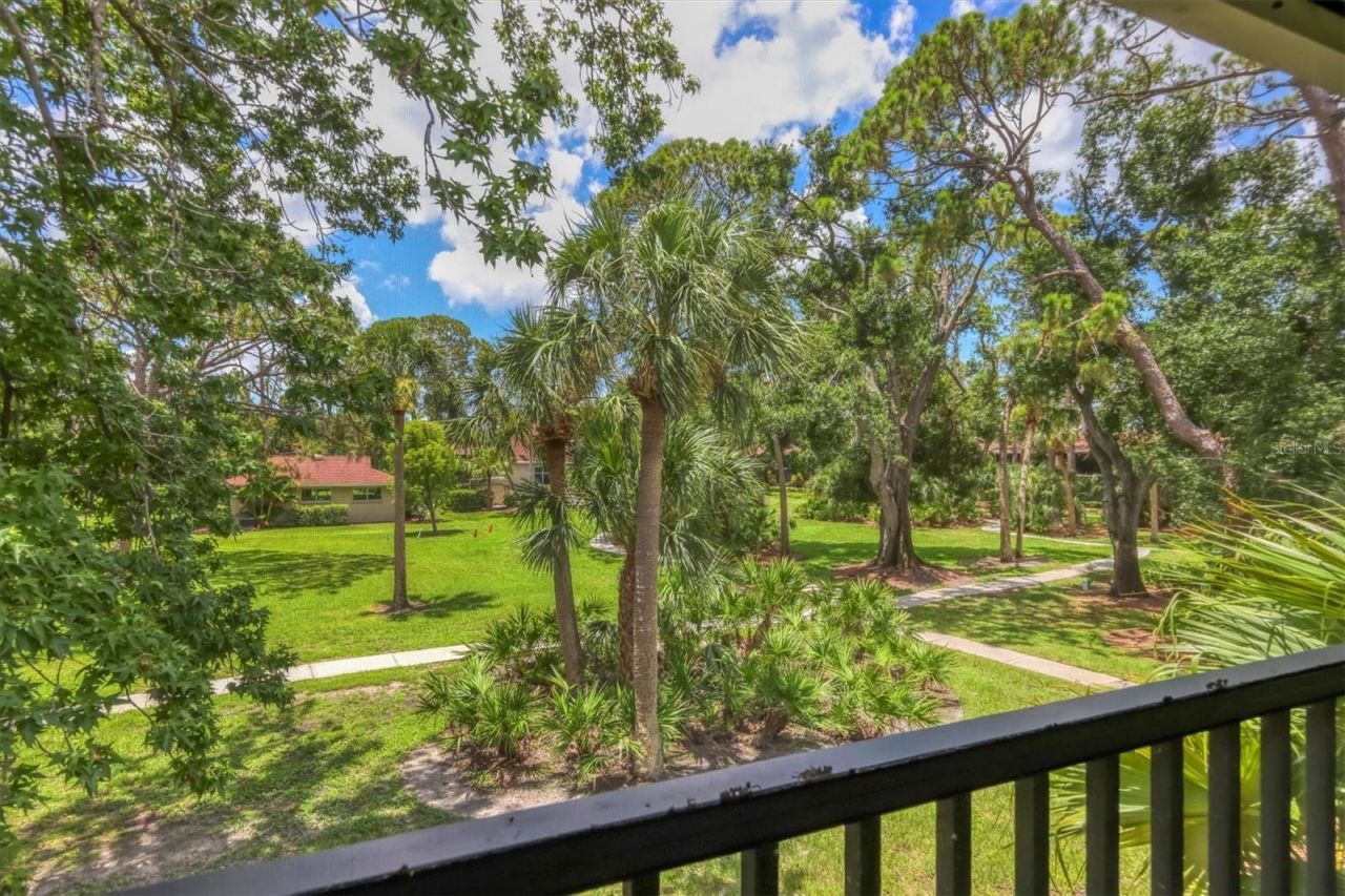 924 La Costa Circle, Unit 4, Sarasota, FL 34237 Photo