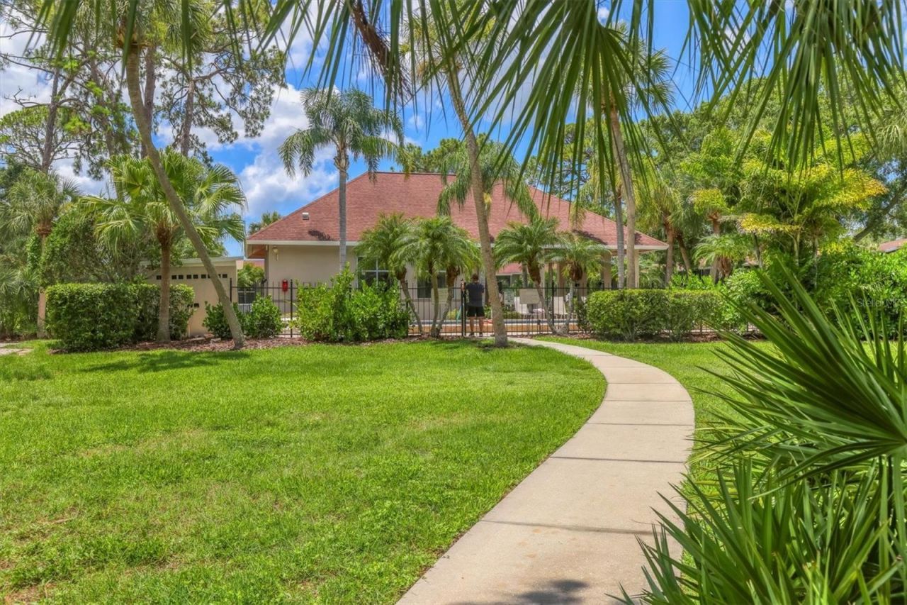 924 La Costa Circle, Unit 4, Sarasota, FL 34237 Photo