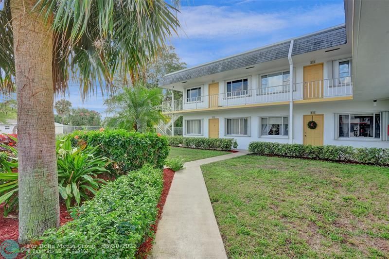 3322 Cynthia Ln, Unit 112, Lake Worth Beach, FL 33461 Photo