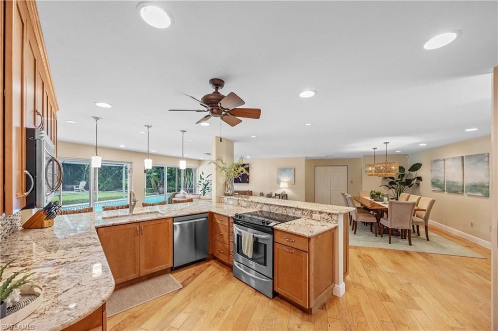 675 Harbour Dr, Naples, FL 34103 Photo
