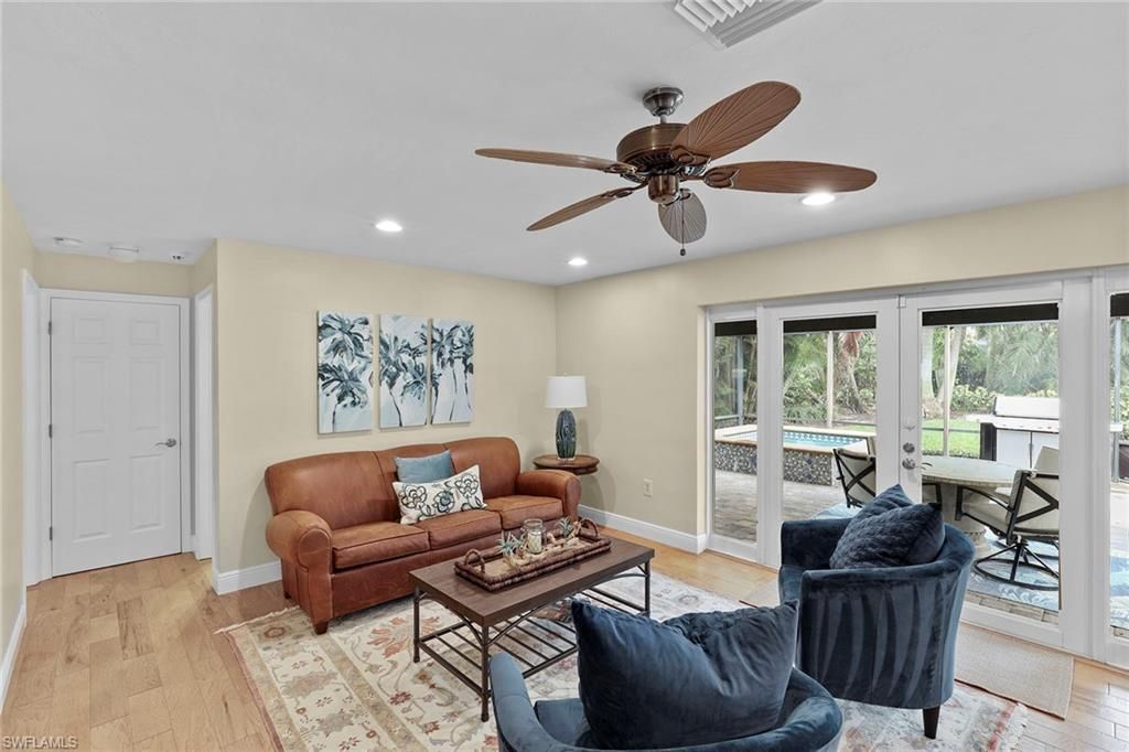 675 Harbour Dr, Naples, FL 34103 Photo