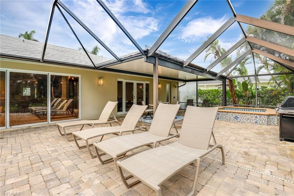 675 Harbour Dr, Naples, FL 34103 Photo