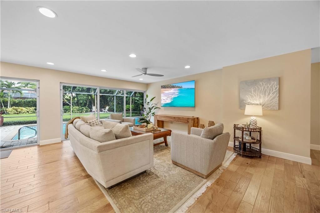 675 Harbour Dr, Naples, FL 34103 Photo