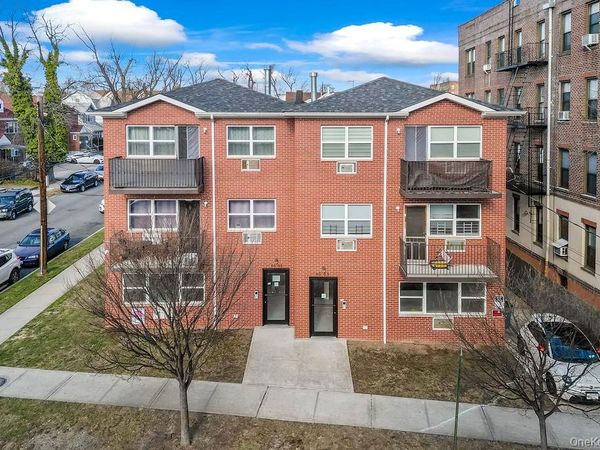 16003 Sanford Avenue, Flushing, NY 11358