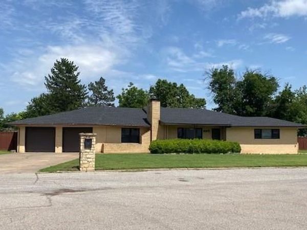 516 S 4th Street, Mountain View, OK 73062