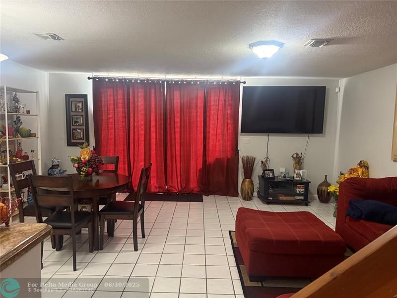 7081 Woodmont Way, Tamarac, FL 33321 Photo