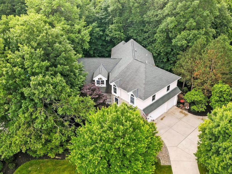 1451 Brittingham Lane, Powell, OH 43065 Photo 2