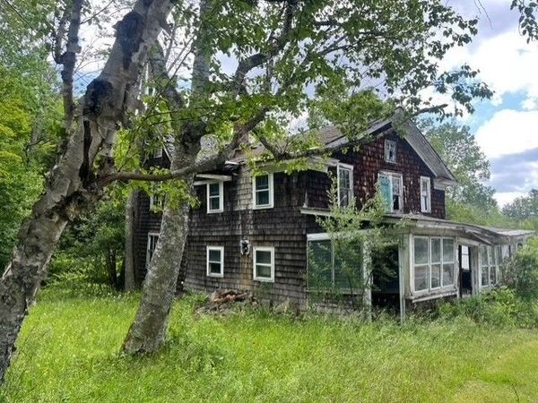 477 Mohawk Trl, Florida, MA 01343