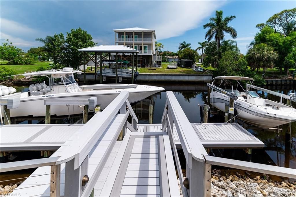 4975 Mederia Ln, Estero, FL 33928 Photo